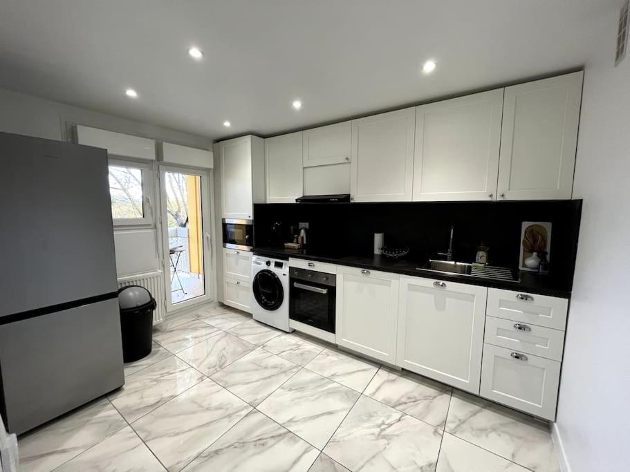 Hana Home Mantes-La-Jolie 6 Personnes Parking Public Gratuit Business&Family Eksteriør bilde